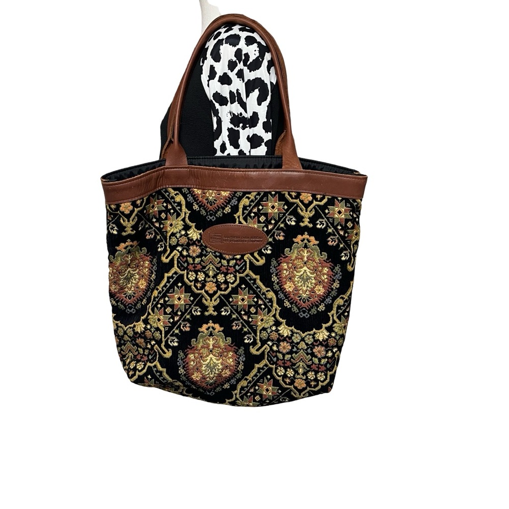 Tote Bag EUC Needlepoint Design, open nylon interior, no top closure, Made USA - Picture 12 of 14